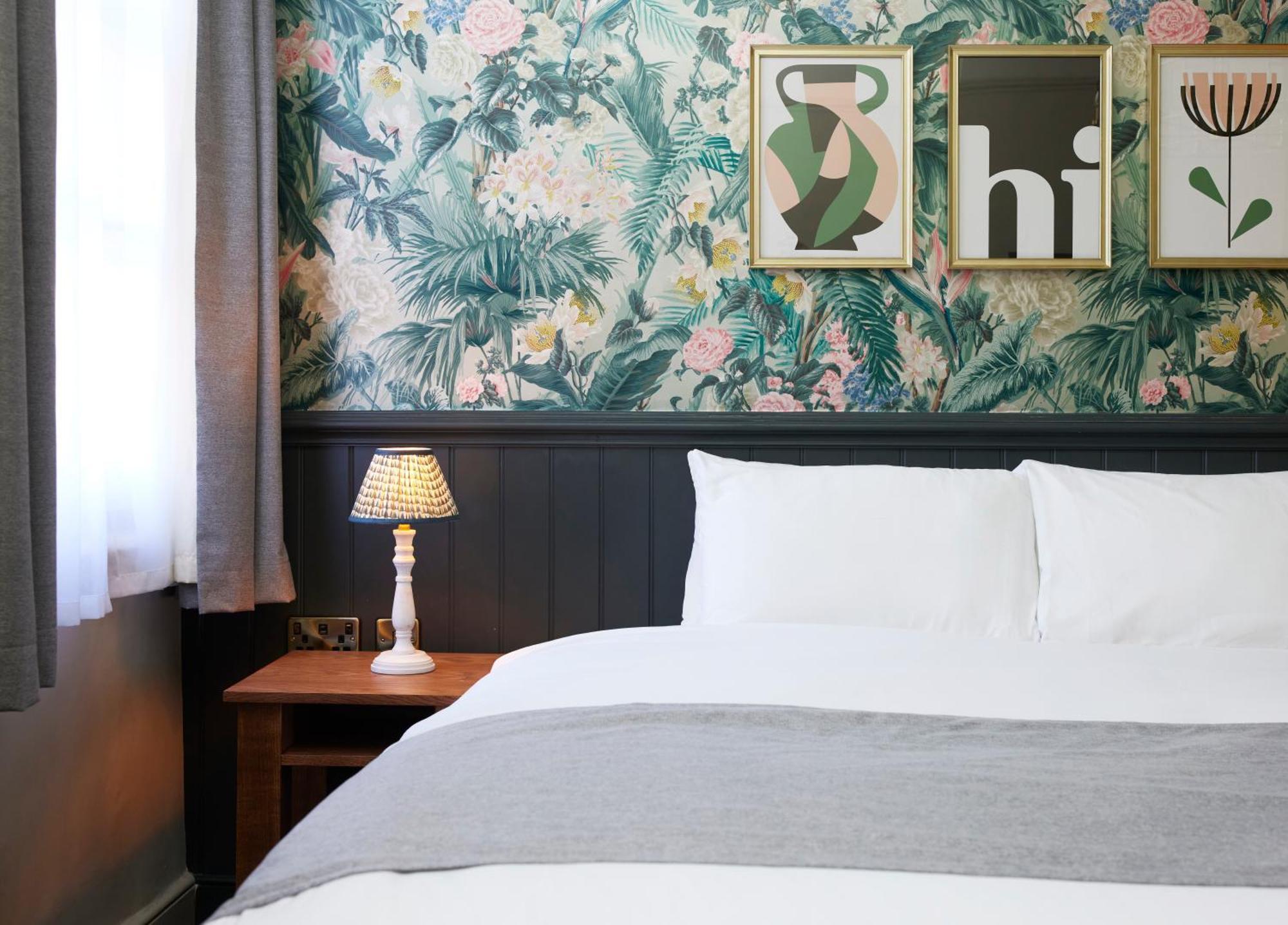 The White Hart Inn By Greene King Inns 白金汉 外观 照片